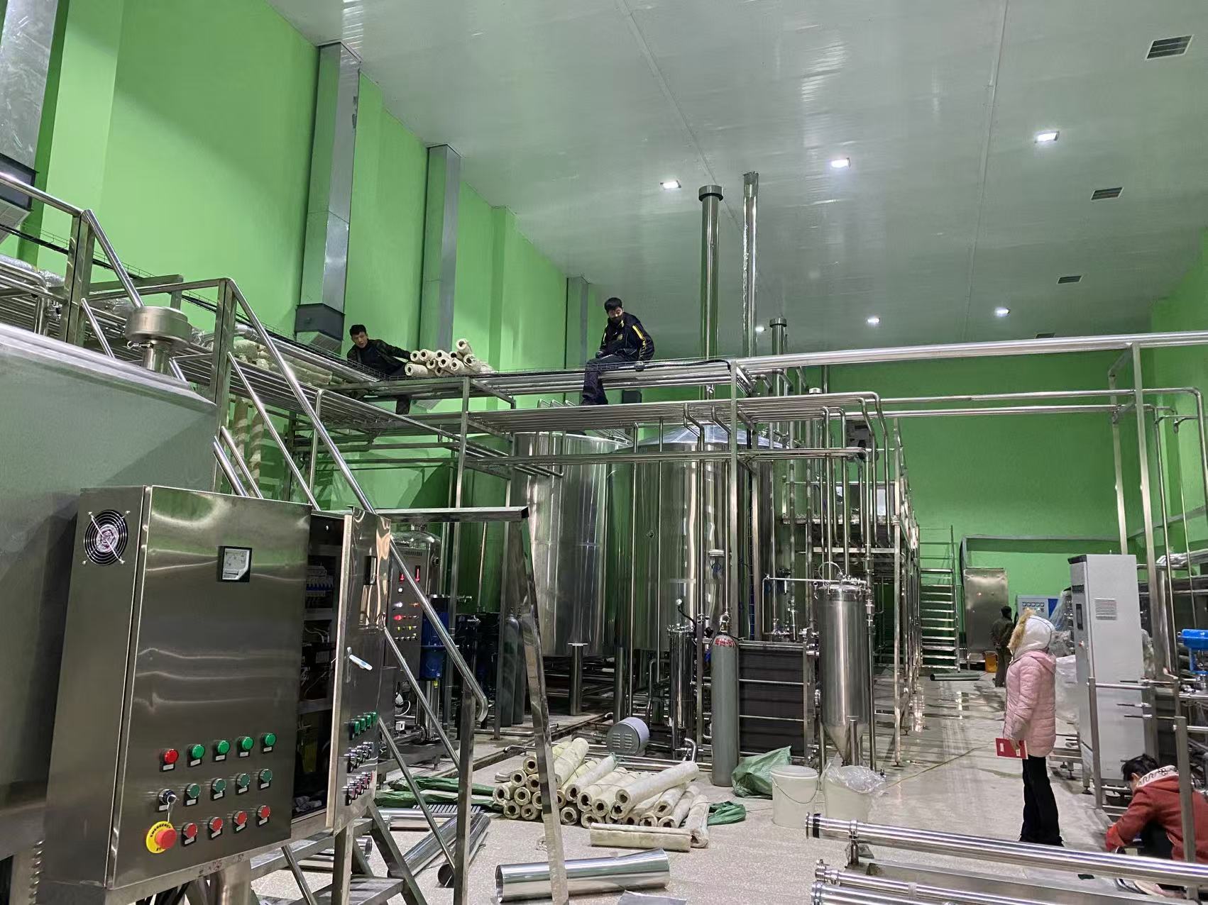 金平精酿啤酒设备厂—精酿啤酒设备制造：传承工艺与创新科技的交融